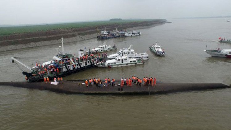 رجل صيني بسبعة أرواح 