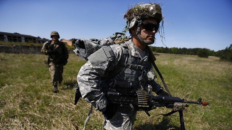 البنتاغون يبحث تزويد القوات الأمريكية في شرق أوروبا بأسلحة ثقيلة
