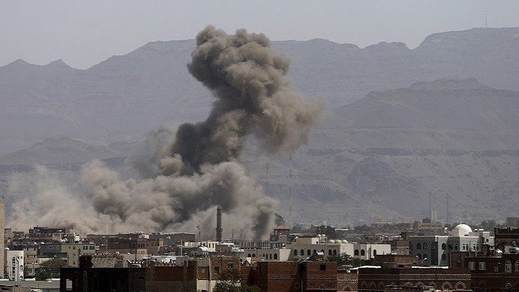 الحوثيون يسيطرون على مدينة يمنية حدودية