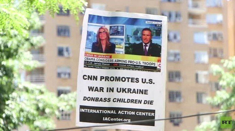 نيويورك.. محتجون يتهمون وسائل إعلام أمريكية بالترويج للحرب في أوكرانيا (فيديو)