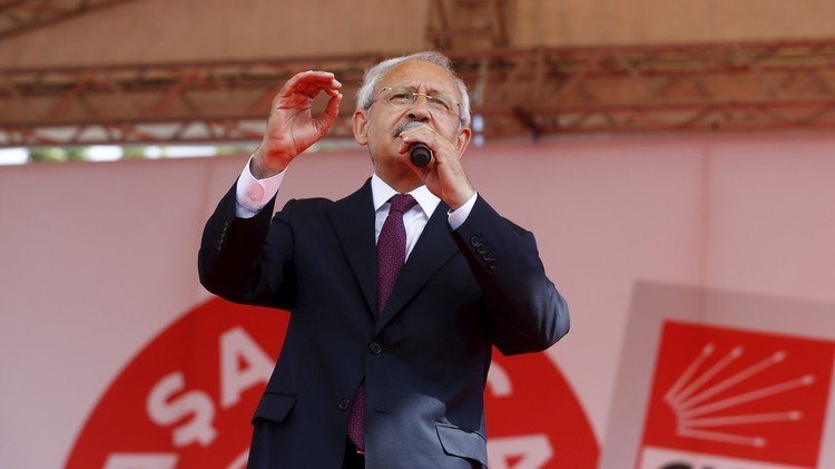 تركيا.. حزب الشعب الجمهوري يدعو إلى إقصاء حزب أردوغان