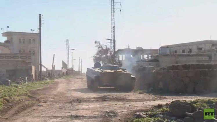 مسلحو النصرة يتقدمون في ريف إدلب والطيران يقصفهم 