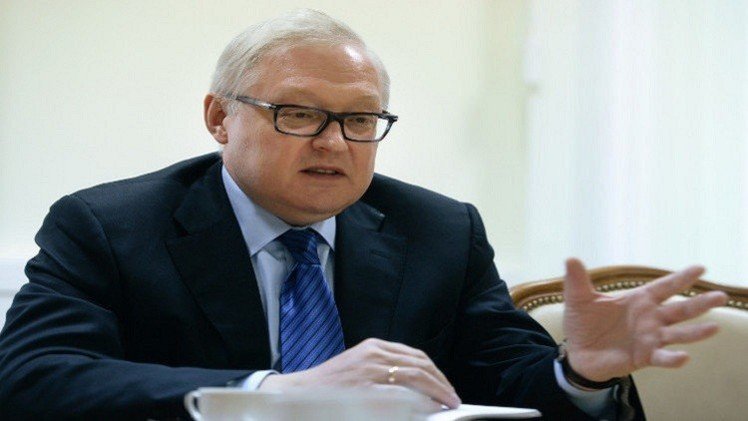 ريابكوف: لا تقدم بشأن رفع حظر الأسلحة عن إيران