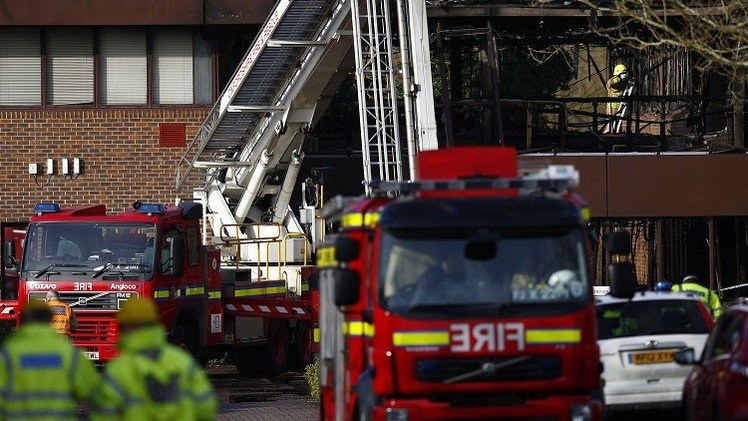  مقتل 3 بحريق في إنكلترا