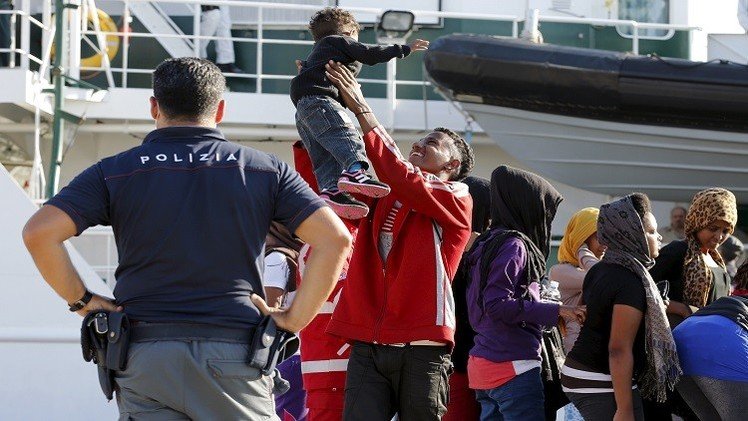 إيطاليا.. إنقاذ أكثر من 3700 مهاجر في البحر المتوسط