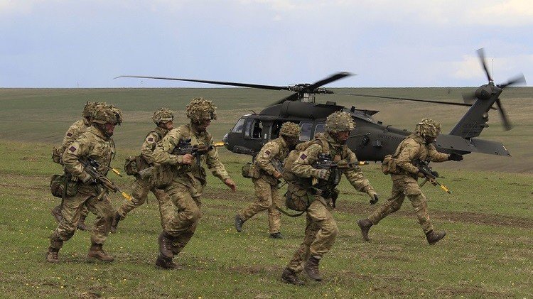 رومانيا توافق على إنشاء قاعدتين عسكريتين لحلف الناتو في أراضيها