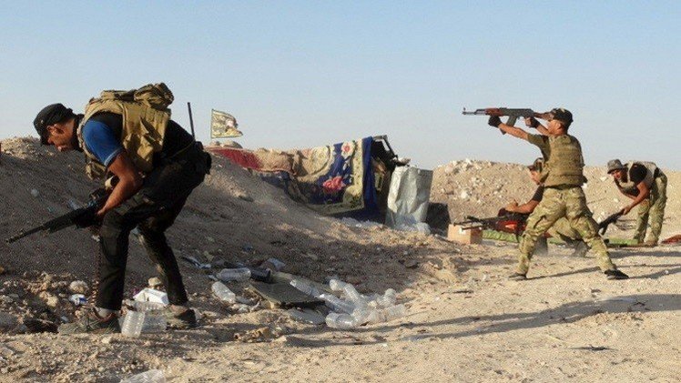 القوات العراقية تصد هجوما على حقول نفطية وتقصف أحياء في الفلوجة