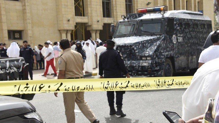 وزير الداخلية الكويتي: البلاد في حالة حرب مع المتشددين