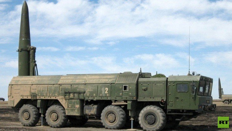موسكو: يحق لنا نشر أسلحة نووية في القرم 