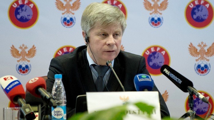 رابطة المشجعين الروس ترشح وزير الرياضة موتكو لمنصب رئيس الاتحاد