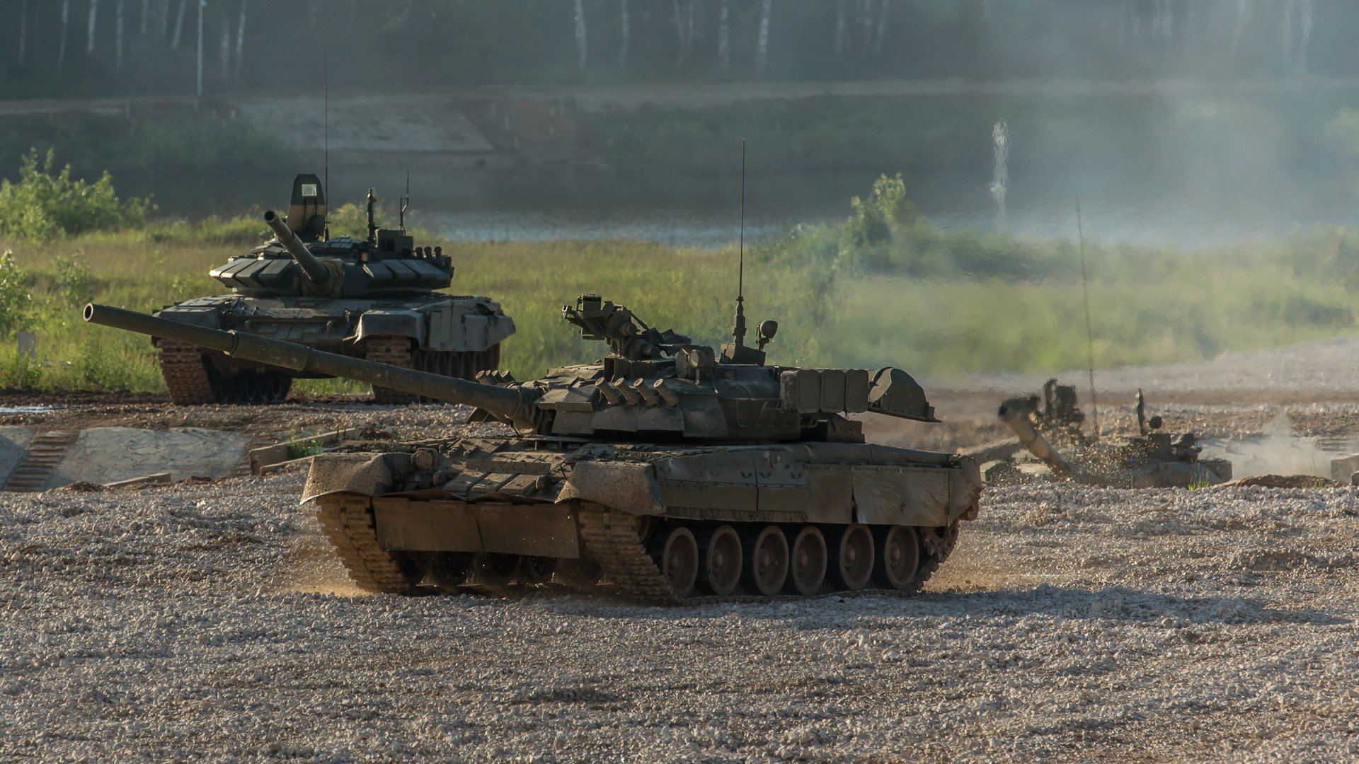 دبابتا "تي - 80" و"تي - 72"