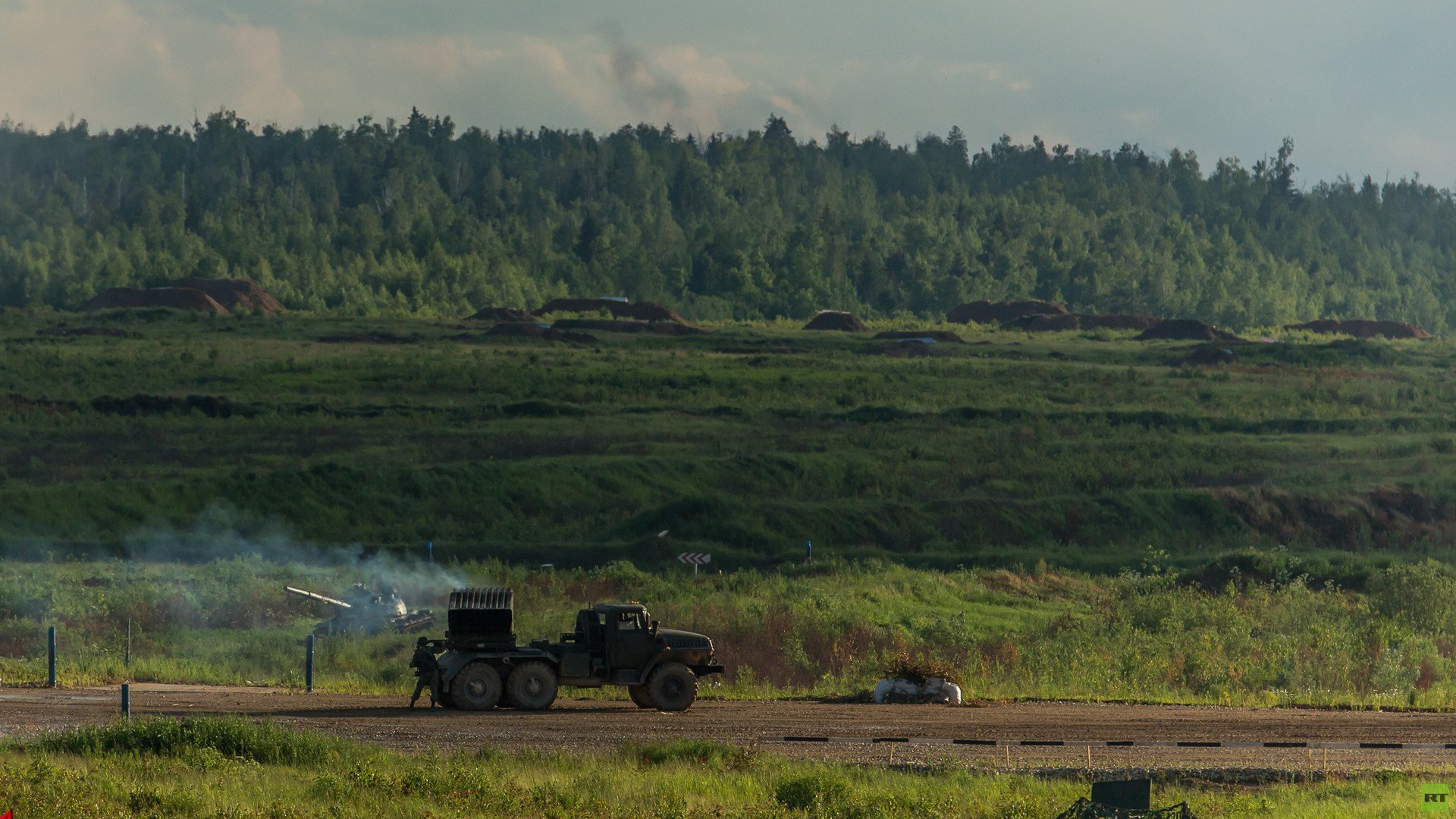 راجمة الصواريخ تورنادو