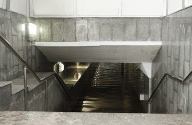 نفق مغمور بالماء