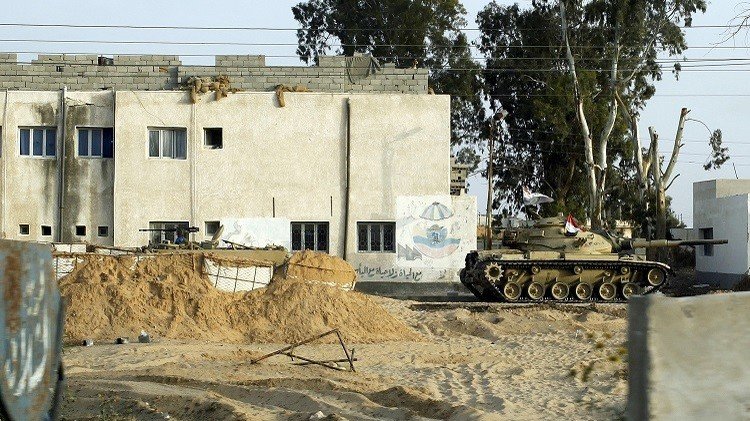 مصر.. المتحدث العسكري ينشر صور جثث منفذي هجوم سيناء
