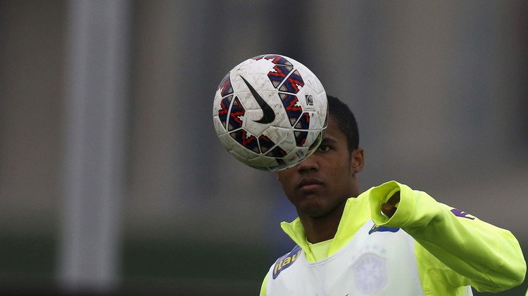 بايرن يضم الجناح البرازيلي دوغلاس كوستا