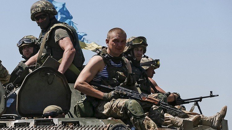سكان القرى في دونباس يشتكون من عمليات نهب يمارسها الجيش الأوكراني