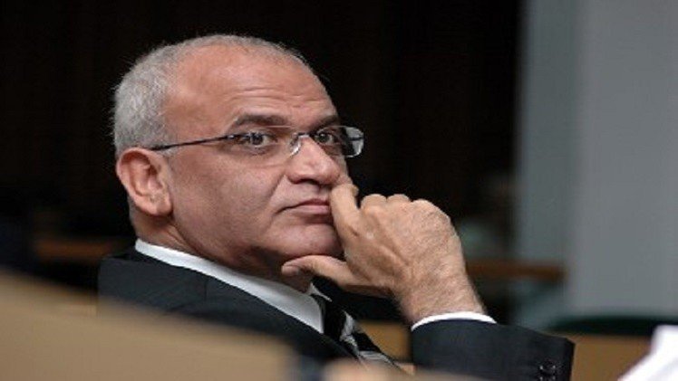 تعيين صائب عريقات قائما بأعمال أمين سرّ اللجنة التنفيذية لـ"منظّمة التحرير"