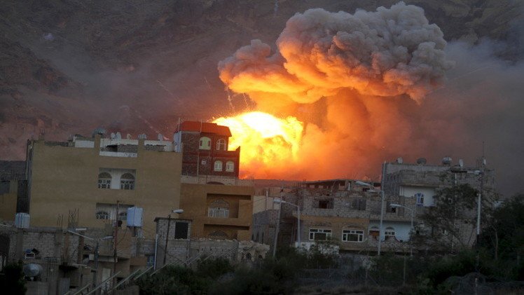 مقتل مدنيين بغارات للتحالف على صنعاء