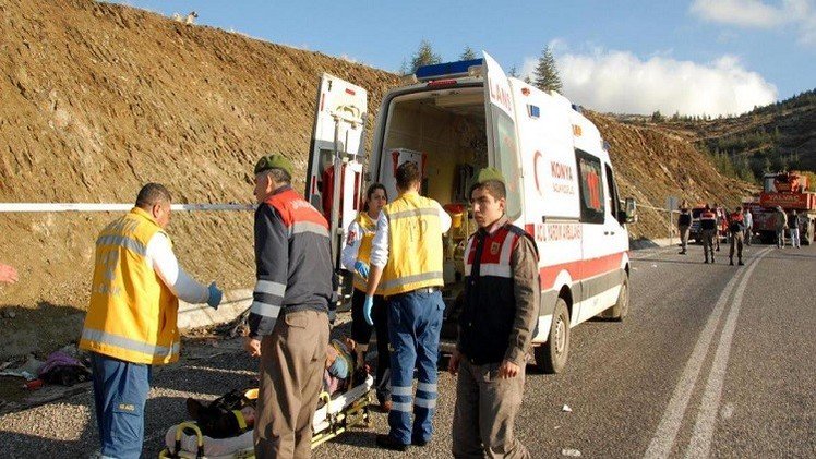 15 قتيلا في حادث سير غربي تركيا