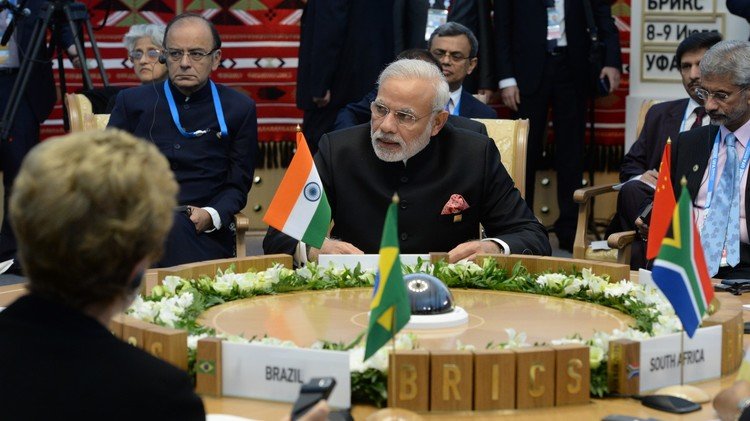 رئيس وزراء الهند يقترح إقامة بطولة مجموعة دول "البريكس" لكرة القدم