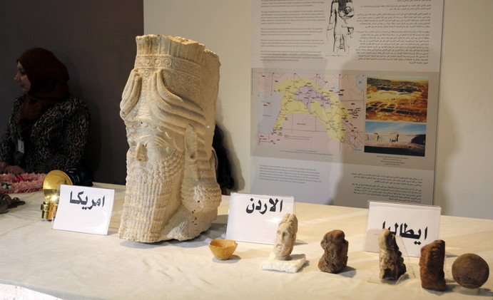 العراق يحتفل باستعادة 800 قطعة أثرية تاريخية