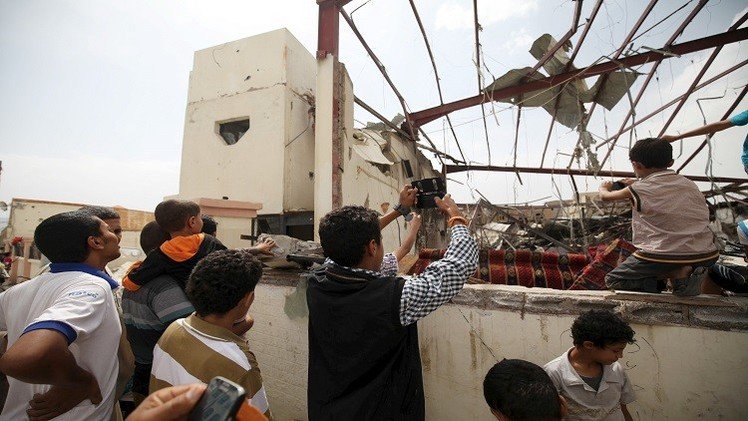 اليمن.. مقتل 21 مدنيا في غارات للتحالف على صنعاء