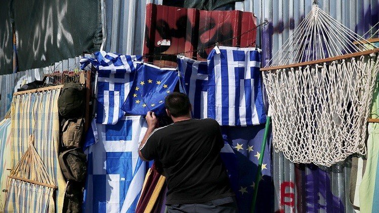 الحكومة اليونانية تمدد إغلاق البنوك 
