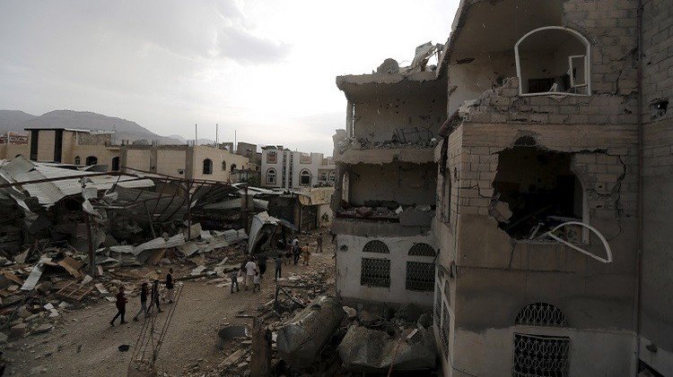 اليمن.. الحوثيون يقصفون مصفاة نفط في عدن