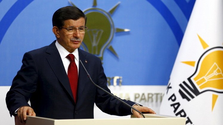 داود أوغلو يتحدث عن تحقيق تقدم في تشكيل ائتلاف حكومي 