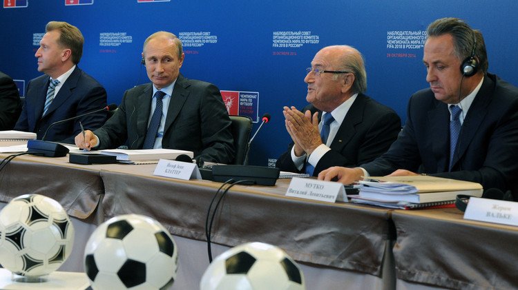 وزير الرياضة الروسي: بلاتر سيحضر قرعة مونديال 2018