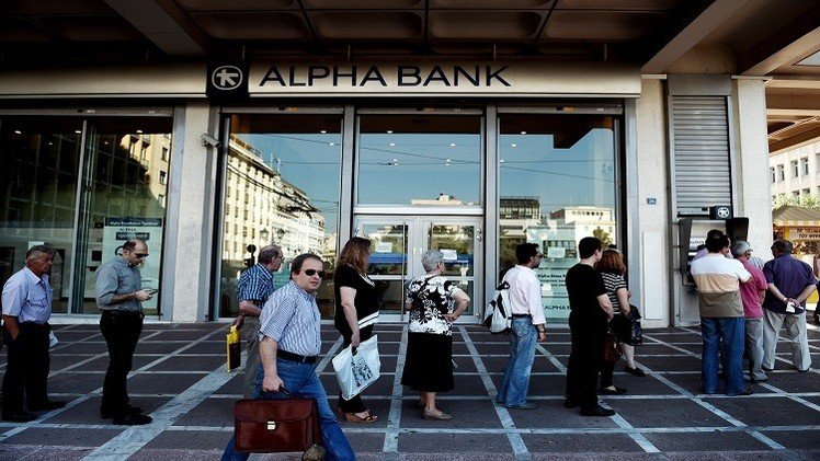 إغلاق المصارف اليونانية لمدة 3 أسابيع كبد الاقتصاد المحلي خسائر قدرت بنحو 3 مليارات يورو