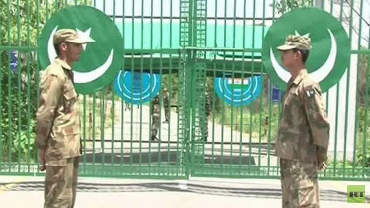 باكستان تتهم الهند بانتهاك هدنة كشمير