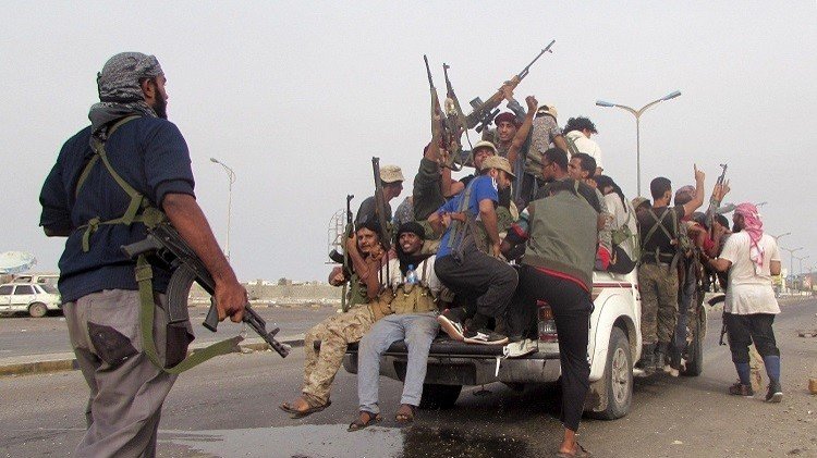 اشتباكات في لحج وغارات التحالف تقتل 30 حوثيا
