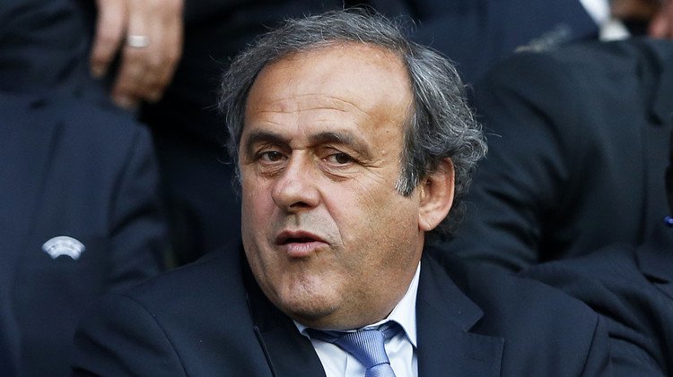 بلاتر وبلاتيني يصلان سان بطرسبورغ تحضيرا لقرعة تصفيات مونديال 2018