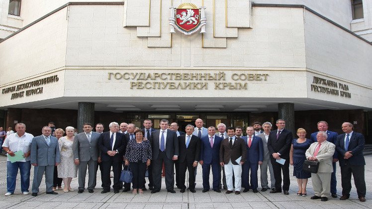 الوفد الفرنسي: السلام يسود في القرم  رغم  رغبة واشنطن بنشوب حرب 