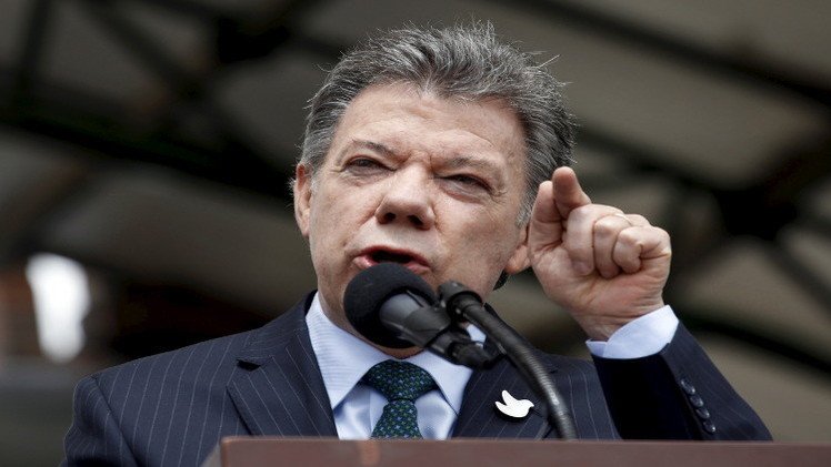  الرئيس الكولومبي يأمر بوقف قصف 