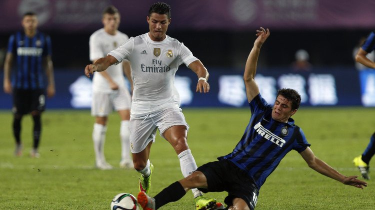 ريال مدريد يروض أفاعي ميلانو في كأس الأبطال (فيديو)