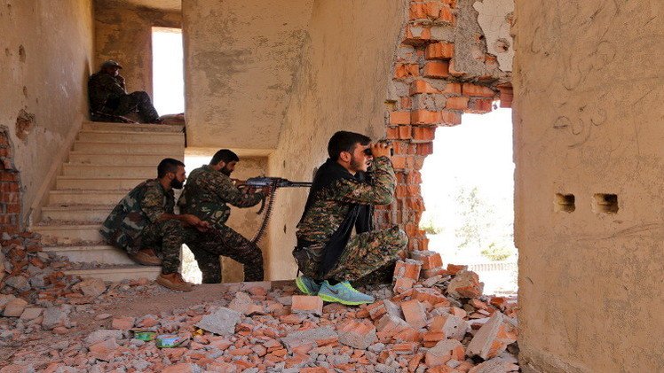 سوريا.. الجيش والوحدات الكردية يطردان 