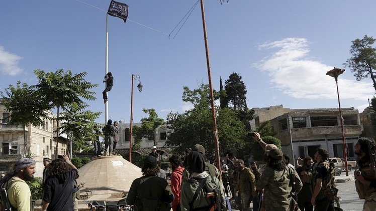 "جبهة النصرة" تخطف زعيم مجموعة معارضة ومقاتلين دربتهم واشنطن