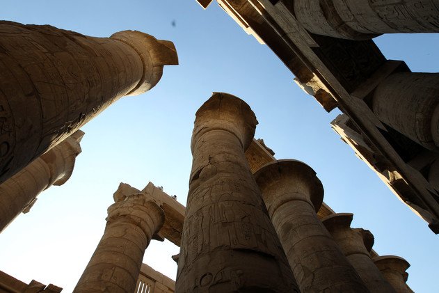 معابد الكرنك شرق الأقصر في الجنوب المصري