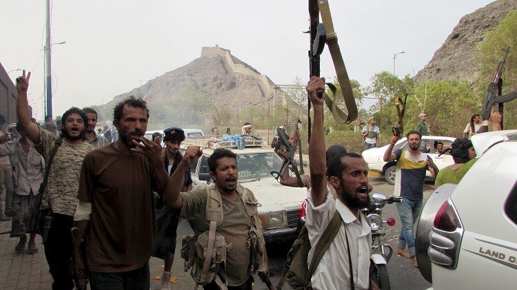 اللجان الشعبية تكثف هجماتها على مواقع الحوثيين شمال عدن
