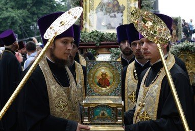 مدينة كييف - طواف بمناسبة الذكرى الـ1027 لتعميد روسيا القديمة "كييفسكايا روس"