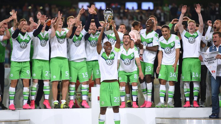 (فيديو) بايرن ميونيخ يعاني من الاحباط بعد تتويج فولفسبورغ بلقب السوبر