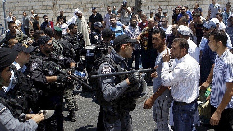 رئيس جهاز المخابرات الإسرائيلي يقتحم المسجد الأقصى