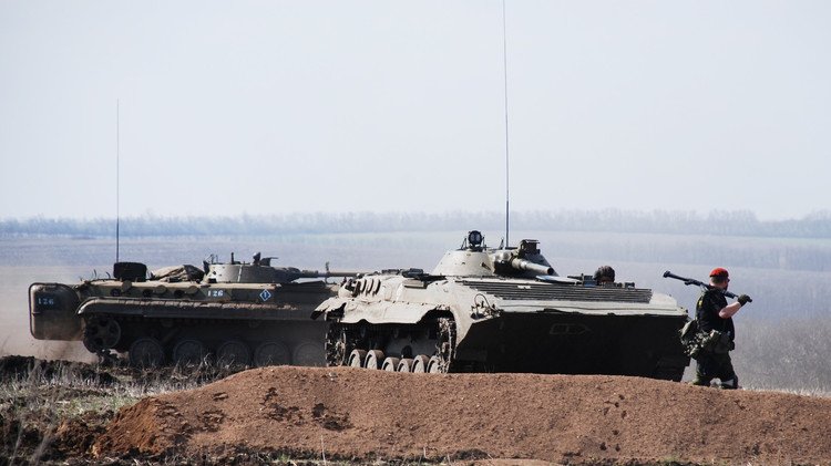 طرفا النزاع الأوكراني يواصلان المفاوضات في مينسك للاتفاق على سحب الأسلحة