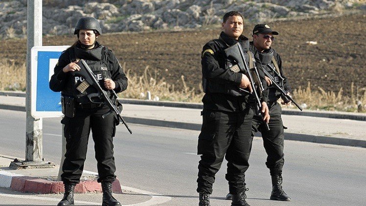 تونس.. تفكيك خلية إرهابية خططت لضرب منشآت أمنية 