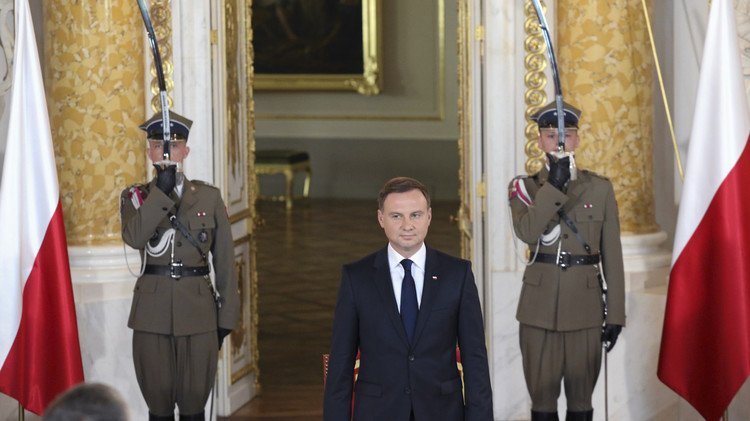 الرئيس البولندي الجديد يدعو لزيادة وجود حلف الناتو في بلاده