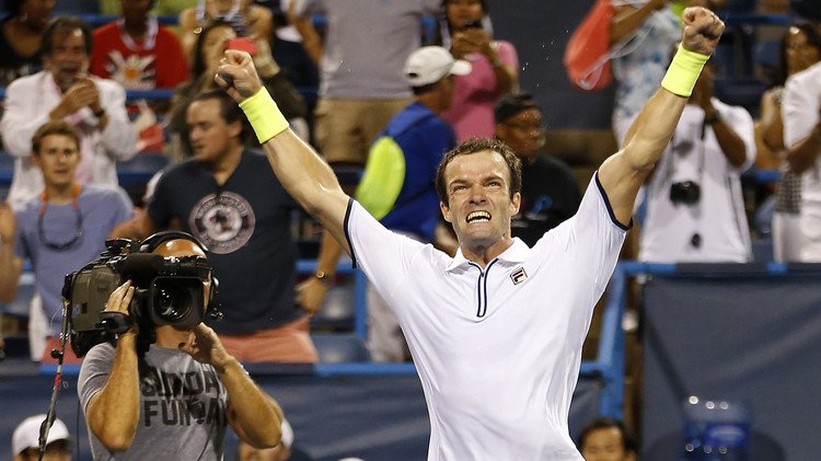 الروسي غاباشفيلي يفجر مفاجأة مدوية في واشنطن