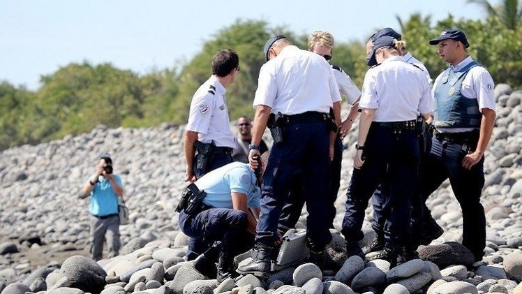 ماليزيا ترسل فريقا لفحص حطام طائرة عثر عليه في جزر المالديف