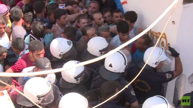 رحلة عذاب اللاجئين مستمرة في الملاذ اليوناني